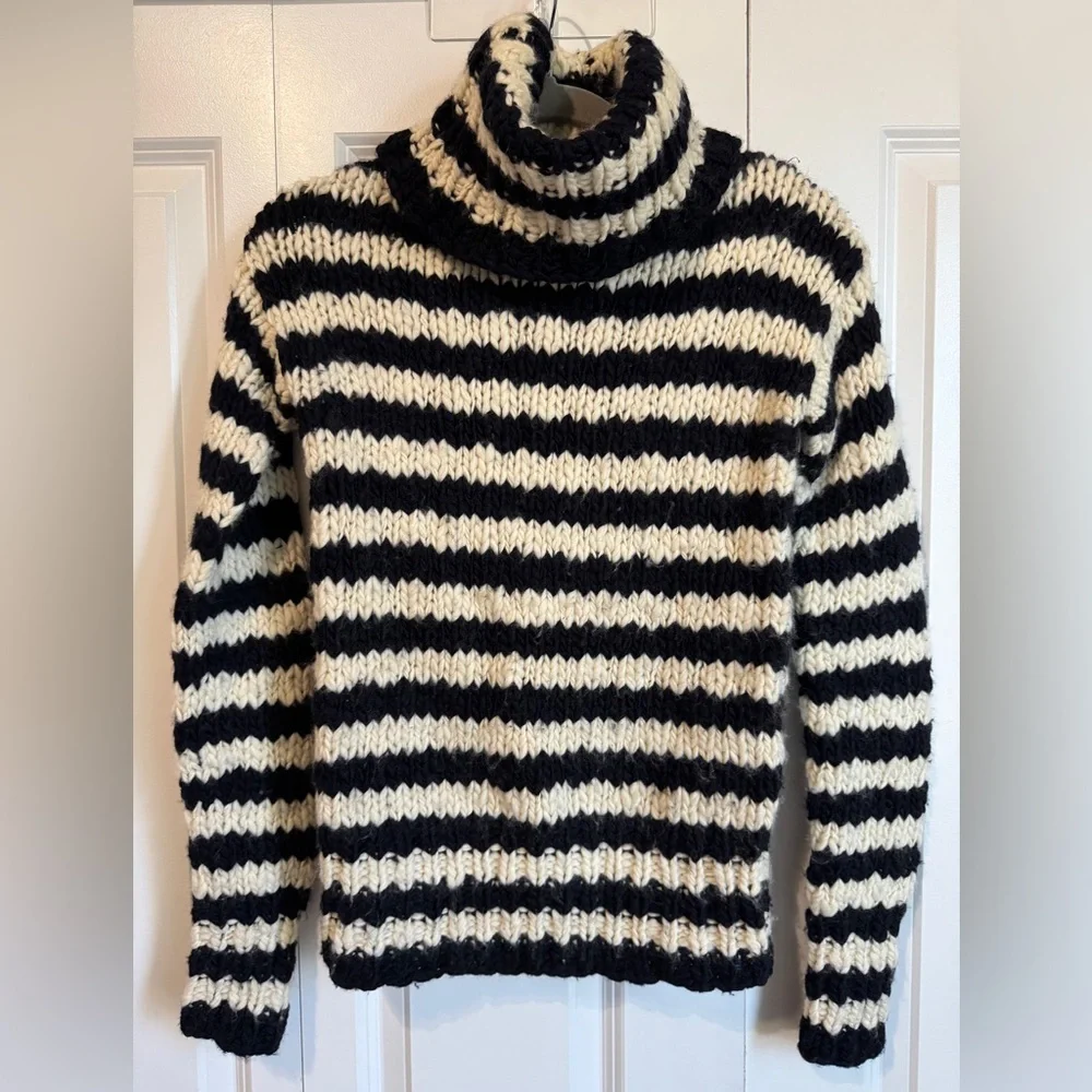 Vintage Juicy Couture Chunky 100% Wool Sweater 🤍🖤